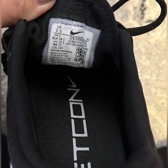 NIB 🆕 Womens Nike Metcon 5 Sneakers - Picture 5 of 8